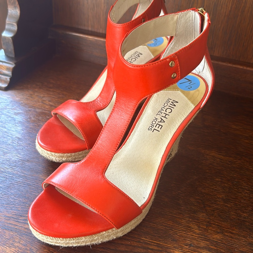 MK wedge